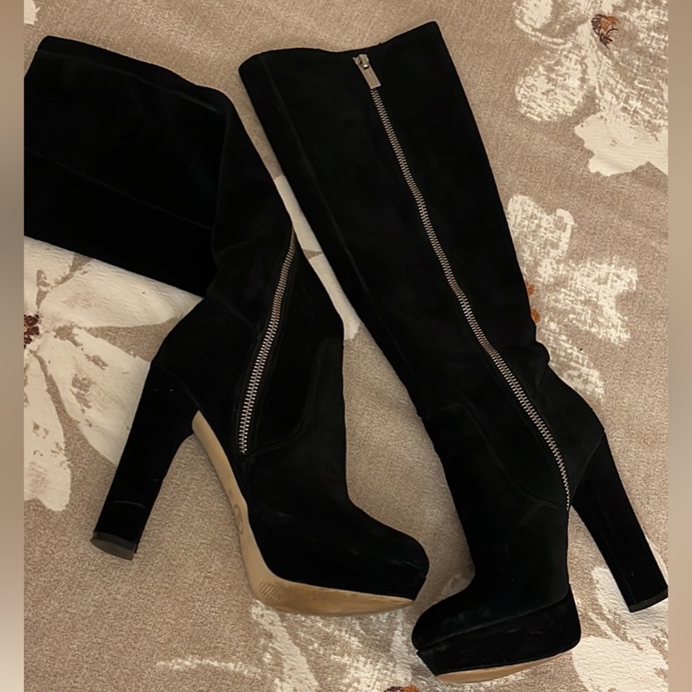 Leigh Suede Boot black